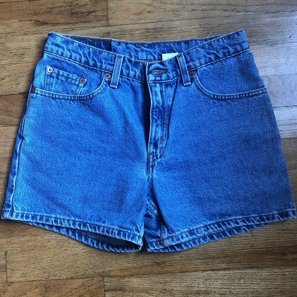 Vintage Levi’s mom shorts, petite 6